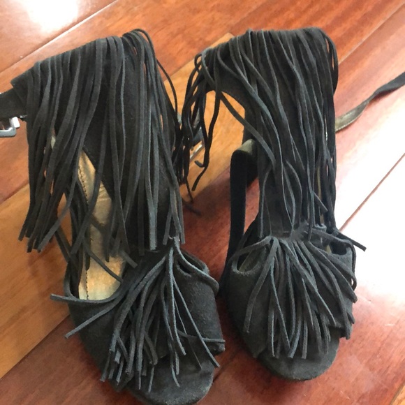 New! Colin Stuart fringe heels - Picture 2 of 4